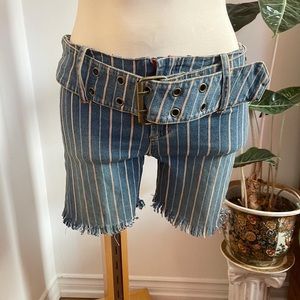 Y2K Hot Kiss belted long shorts